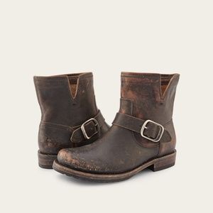 FRYE Veronica booties, Size 9.5, Distressed brown